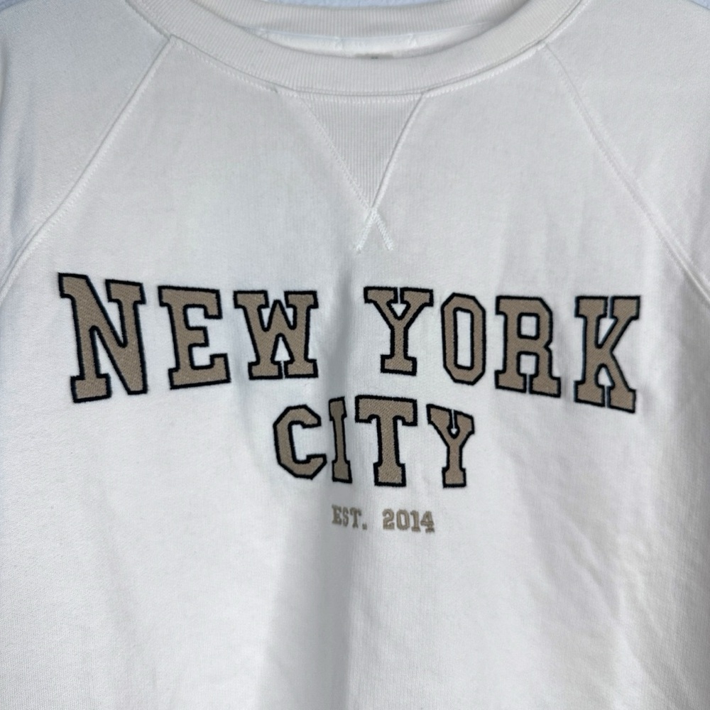 Lou & Grey Women’s Crewneck New York Beige Sweatshirt Size XS - Picture 7 of 12